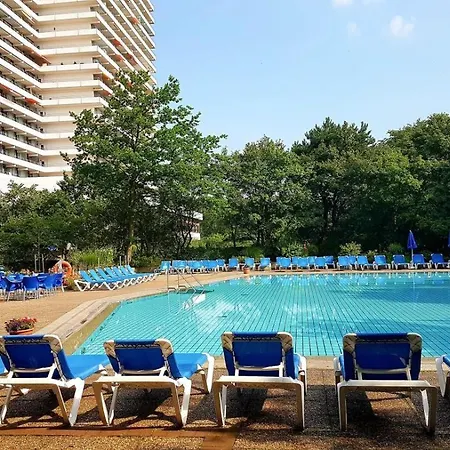 Sky And Sun Apartment