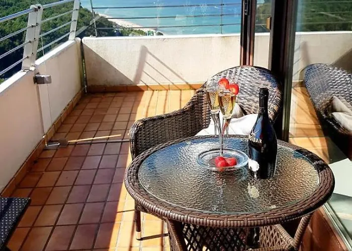 Apartment Sky And Sun *